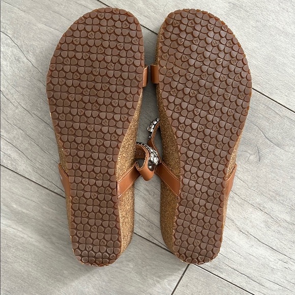 Mephisto Women's Ivana Leather Tan and Silver Sandals - Picture 6 of 8